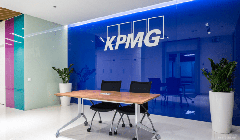 Latest job opening in KPMG |  Audit Analyst | Freshers job 2024